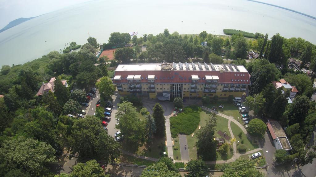 Hotel Panorama Balatongyorok Exterior photo